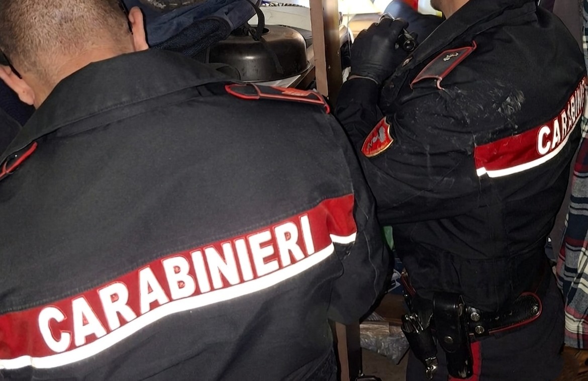Lite davanti al supermercato a Poggio Moiano: denunciato un 40enne