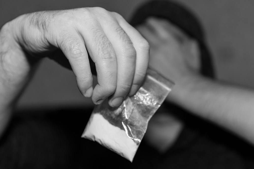 Denunciato 32enne per rifiuto del test antidroga, passeggero con hashish