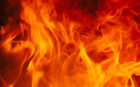 Fiamme nella notte lungo la Salaria, intervento al km 50
