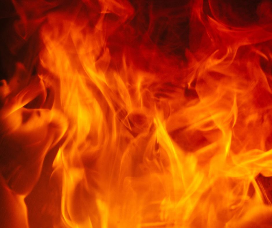 Fiamme nella notte lungo la Salaria, intervento al km 50