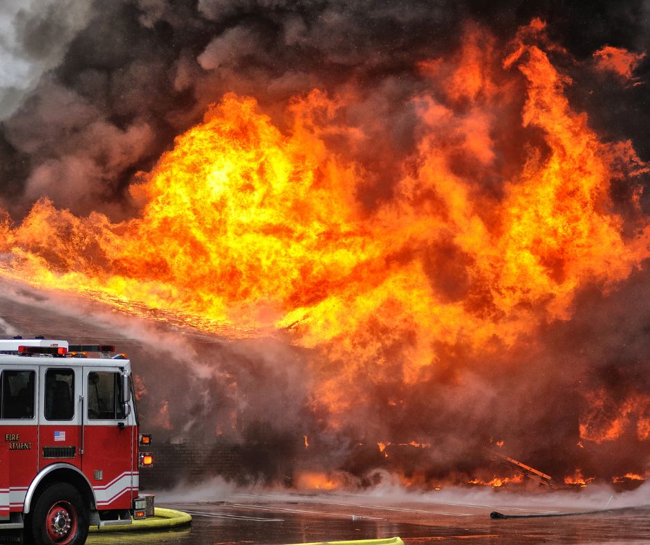 Traffico in tilt sulla Salaria a Osteria Nuova per incendio