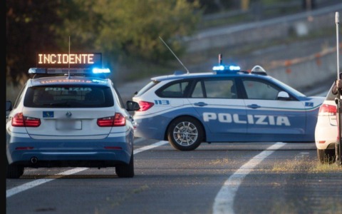 Auto contromano a Rieti, paura su viale Morroni