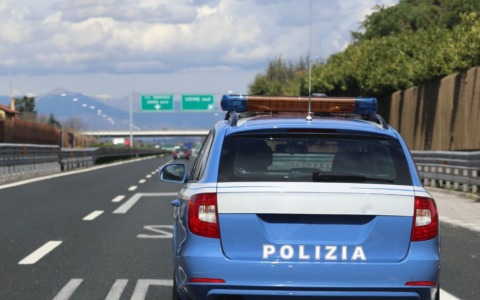 Incontro della Polizia di Stato con i giovani del centro estivo