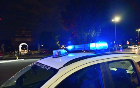 Arrestata donna per tentato furto in casa di un uomo che la rifiutava