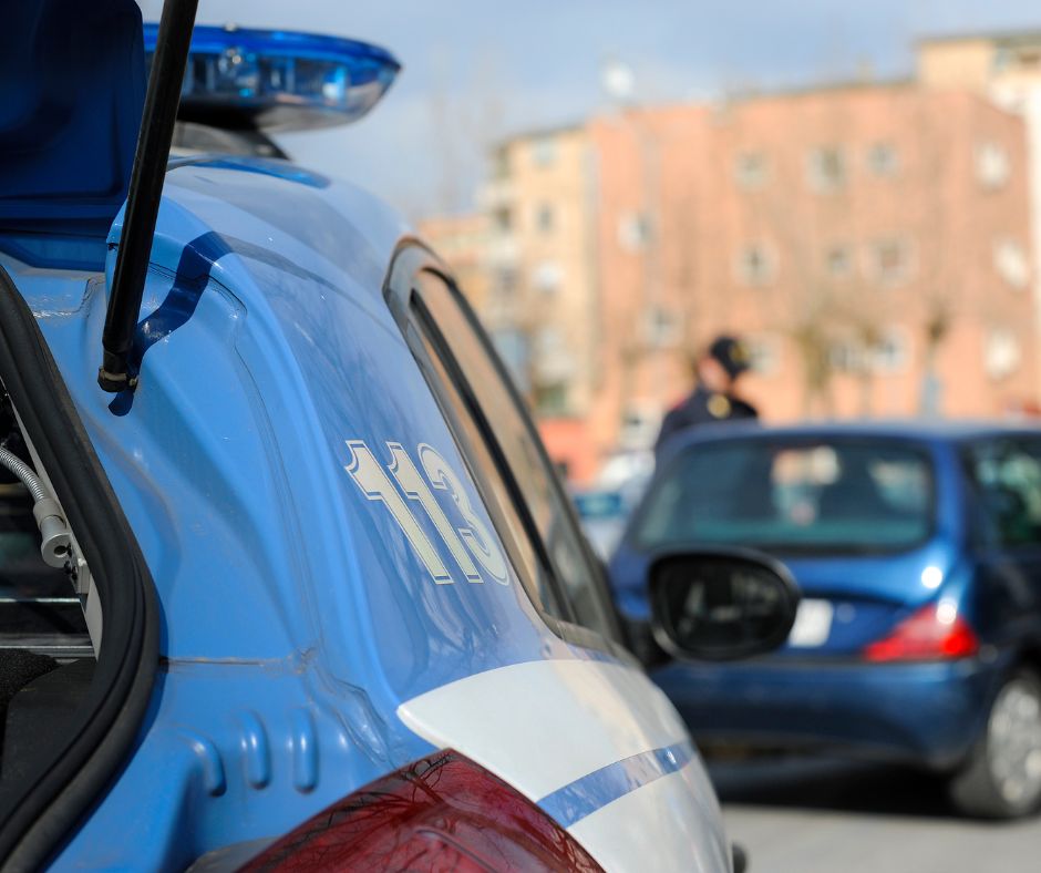 Lite durante la movida: fermato un giovane senza patente